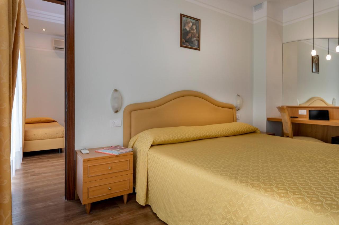 Hotel Astor Rimini Exteriér fotografie